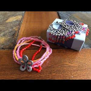 Avon Stretch Bracelet & Earring Set- pink